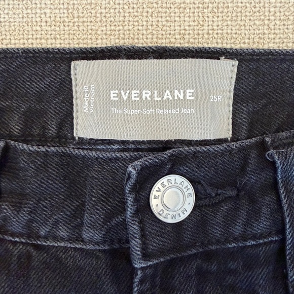 Free shipping! Everlane The Super-Soft Relaxed Jean - Black (Stormy) Size 25 - Picture 4 of 13